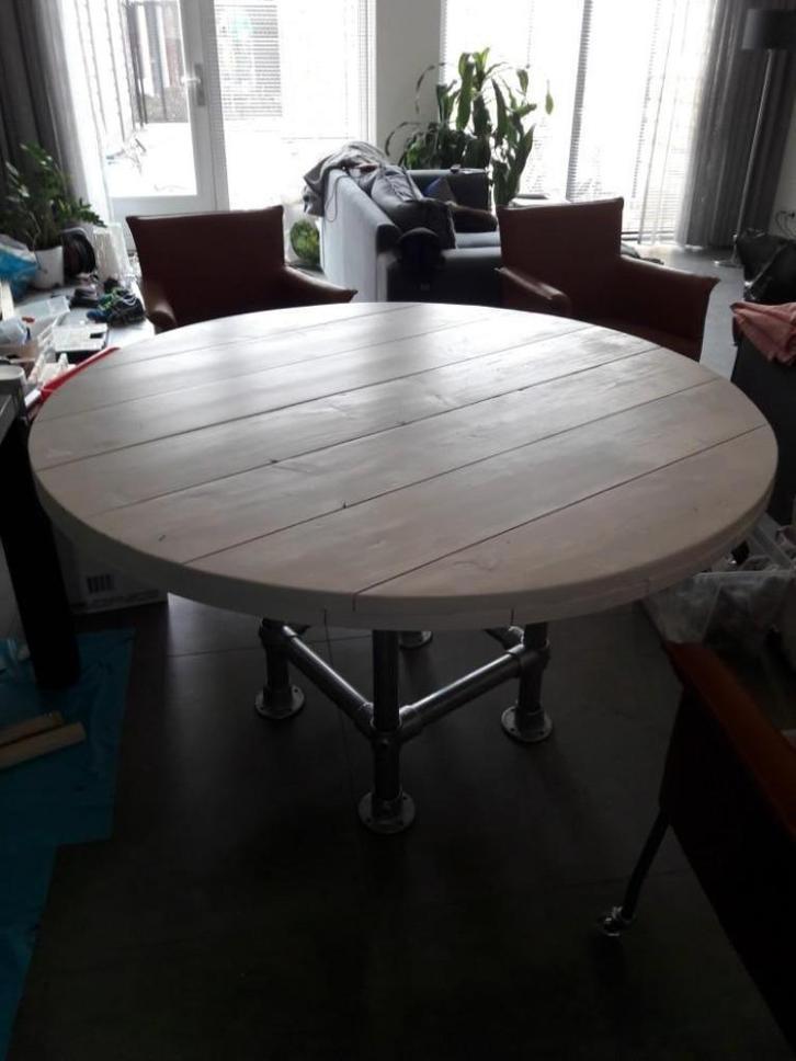 Mooie ronde eettafel steigerhout en steigerbuizen ø 130 cm, Huis en Inrichting, Tafels | Eettafels, Gebruikt, 100 tot 150 cm, 100 tot 150 cm