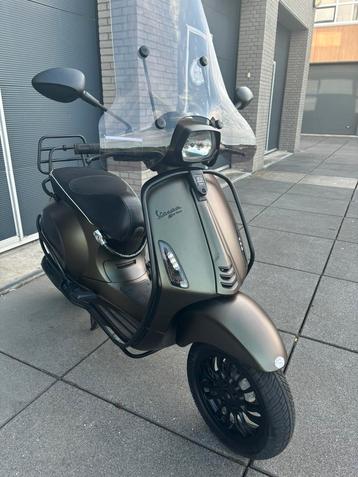 Vespa sprint 2017 geel kenteken alarm speciaal full option beschikbaar voor biedingen