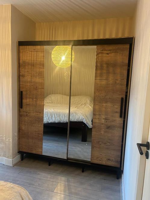 Meubella - Kledingkast Gregory - Eiken - Zwart - 180 cm -, Huis en Inrichting, Kasten | Kledingkasten, Zo goed als nieuw, 200 cm of meer