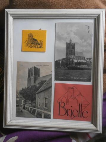 Brielle Leuk schilderijtje met kaarten uit die plaats beschikbaar voor biedingen