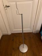 Standaards (4 stuks) voor luidsprekers. Staal zilverkleur, Ophalen of Verzenden, Zo goed als nieuw