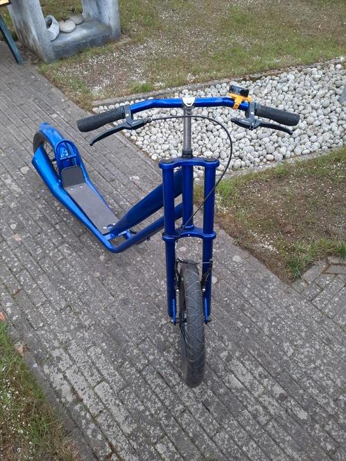 Mooie unieke blauwe step, Fietsen en Brommers, Steps, Zo goed als nieuw, Ophalen
