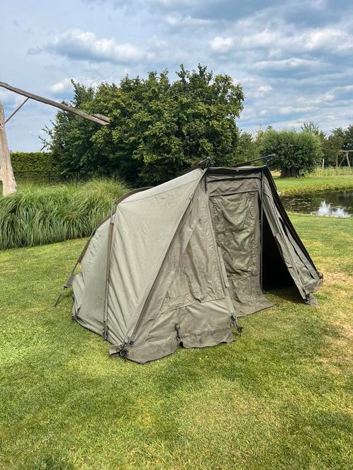 Nash titan tent, Watersport en Boten, Hengelsport | Karpervissen, Gebruikt, Complete set, Ophalen of Verzenden