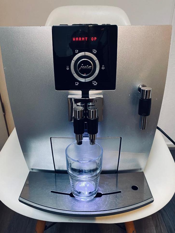 Prachtige Jura J5 met een premium servicebeurt, Witgoed en Apparatuur, Koffiezetapparaten, Zo goed als nieuw, Gemalen koffie, Koffiebonen