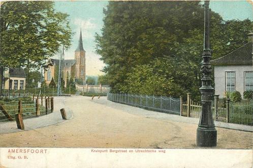 (388-225-015) Amersfoort Kruispunt Bergstraat en Utrechtsche, Verzamelen, Ansichtkaarten | Nederland, Utrecht, Verzenden