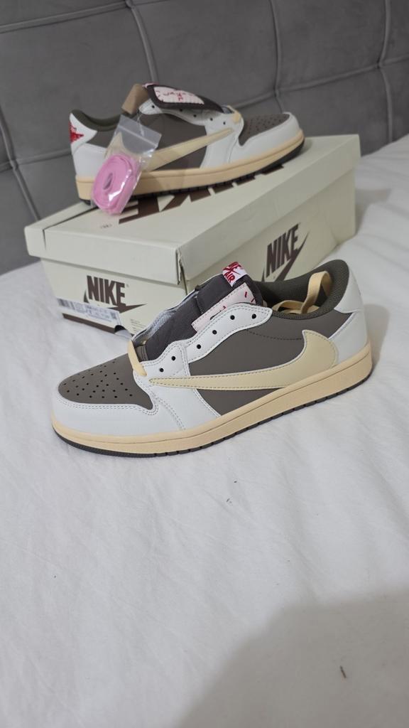 Nike x Travis Scott Mocha, Kleding | Heren, Schoenen, Nieuw, Sneakers of Gympen, Ophalen of Verzenden