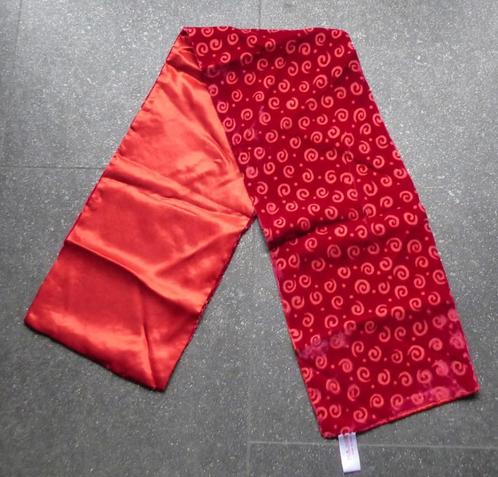 Dames sjaal rood zijde fluweel damessjaal, Kleding | Dames, Mutsen, Sjaals en Handschoenen, Zo goed als nieuw, Sjaal, Maat 38/40 (M)