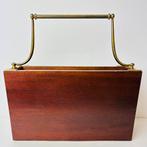 Mooie houten krantenrek met koperen handvat, Ophalen of Verzenden, Zo goed als nieuw