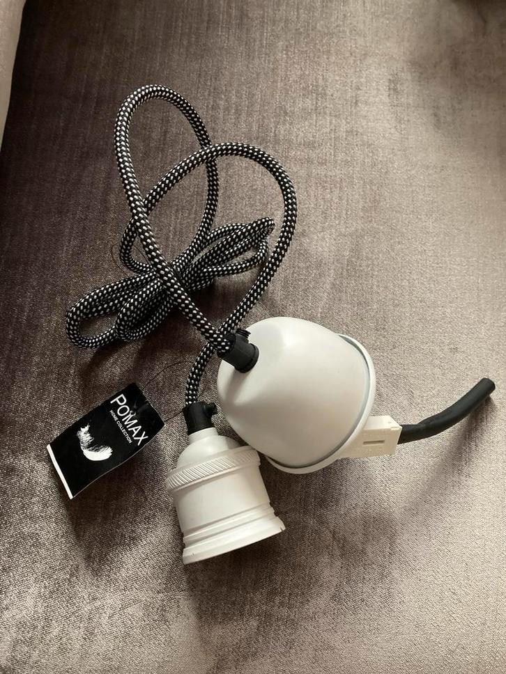 2x Nieuwe Pomax Hanglampen Creme Beton, Huis en Inrichting, Lampen | Hanglampen, Nieuw, Minder dan 50 cm, Metaal, Ophalen of Verzenden