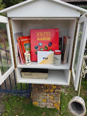 Weggeefkast: Geologie Portomonnee Wierook Koekjesmaker beschikbaar voor biedingen