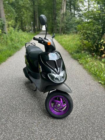 Piaggo Zip Sp98 beschikbaar voor biedingen