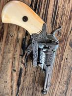 Antiek Penvuur Damesrevolvertje in Beursje, Ophalen of Verzenden