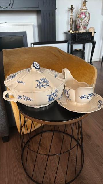 Duchess Blue soupterrinne en sauskom. beschikbaar voor biedingen