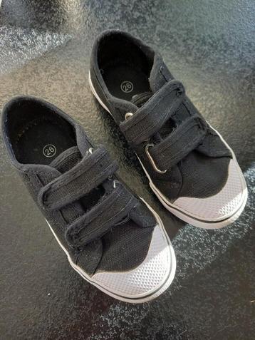 Gymschoenen zwart: 3x: maat 26, 27 en 28 beschikbaar voor biedingen