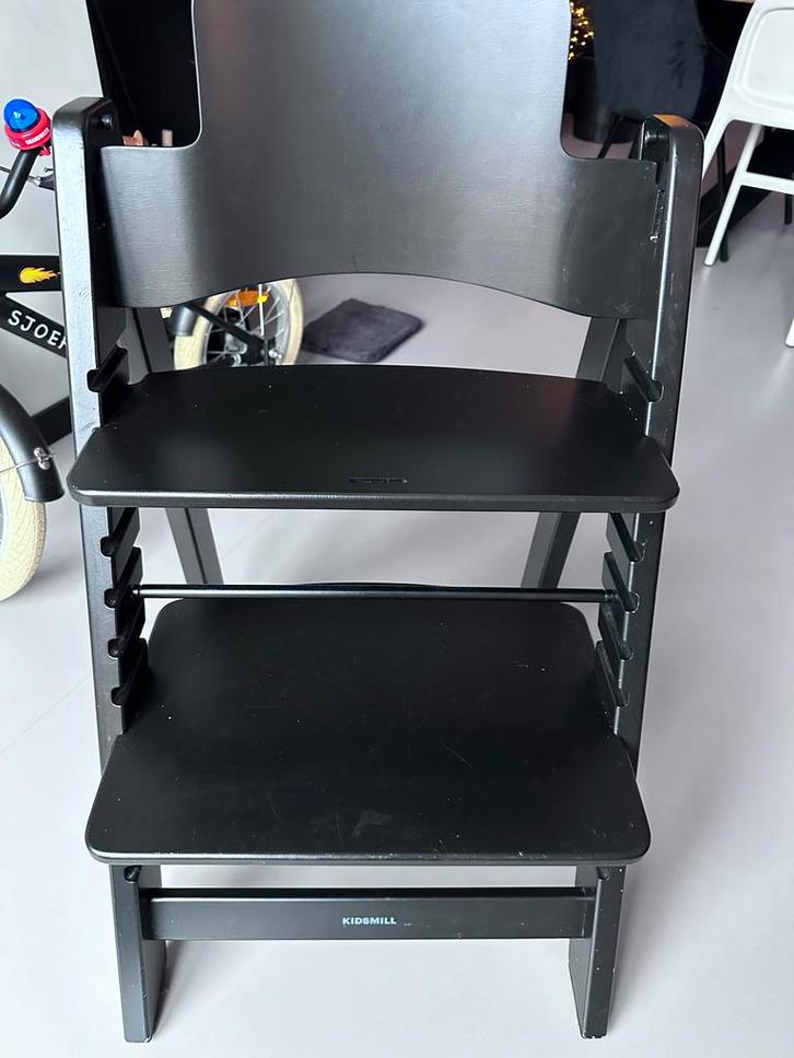 Kidsmill Up! Meegroeistoel zwart, Kinderen en Baby's, Babywiegjes en Ledikanten, Gebruikt, Overige typen, Ophalen