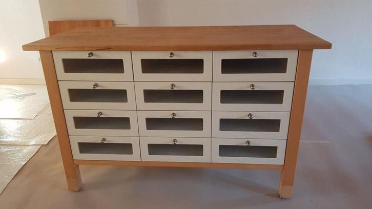 Gezocht: Ikea Varde ladekast, Huis en Inrichting, Kasten | Ladekasten, Ophalen