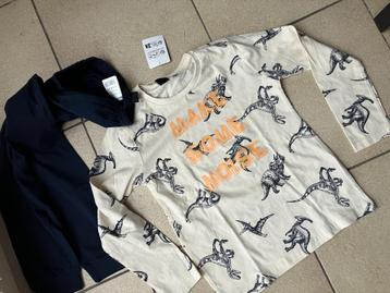 Nieuwe pyjama met dinosaurussen - Maat 116 / 122 beschikbaar voor biedingen