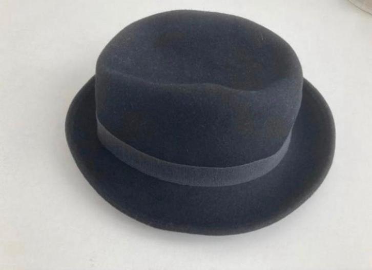 Vilten kwaliteits hoed fijne buitenb. kleur Zwart 55 cm omtr, Kleding | Dames, Hoeden en Petten, Zo goed als nieuw, Hoed, One size fits all