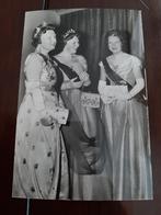 Koningin Juliana met Prinsessen Beatrix en Irene  1960, Antiek en Kunst, Ophalen of Verzenden