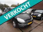 Renault Scénic 2.0-16V Privilège autom airco nap apk, Auto's, 135 pk, 4 cilinders, Origineel Nederlands, 650 kg