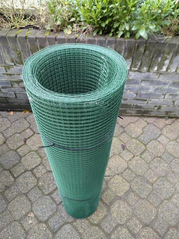 Voliere gaas fijnmazig groen 1mtr breed ong 10mtr lang beschikbaar voor biedingen
