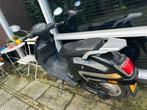 Elektrische scooter, Fietsen en Brommers, Snorfietsen en Snorscooters, Ophalen of Verzenden, Zo goed als nieuw, Elektrisch, Overige merken