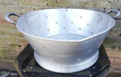 Vergiet aluminium. Extra groot formaat. 47/21 cm.  Ca 1920., Antiek en Kunst, Antiek | Keukenbenodigdheden, Ophalen