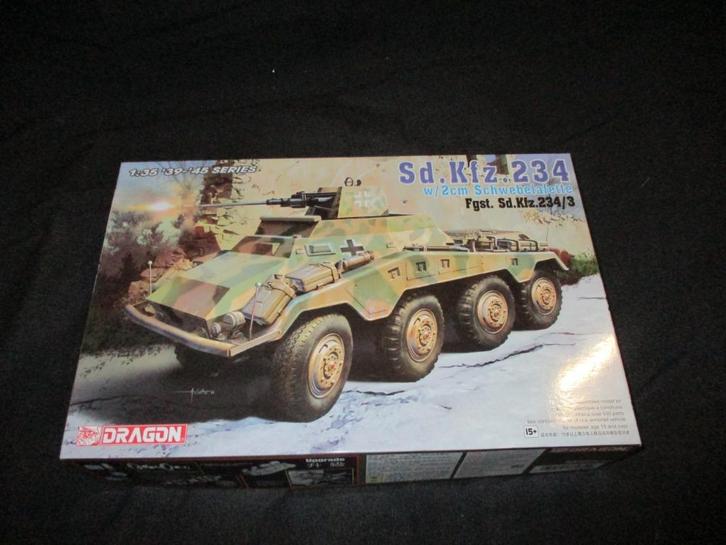 H-677,DRAGON 1-35,NO,6969,Sd.Kfz. 234/3 w/2cm Schwebelafette, Hobby en Vrije tijd, Modelbouw | Auto's en Voertuigen, Nieuw, Overige typen