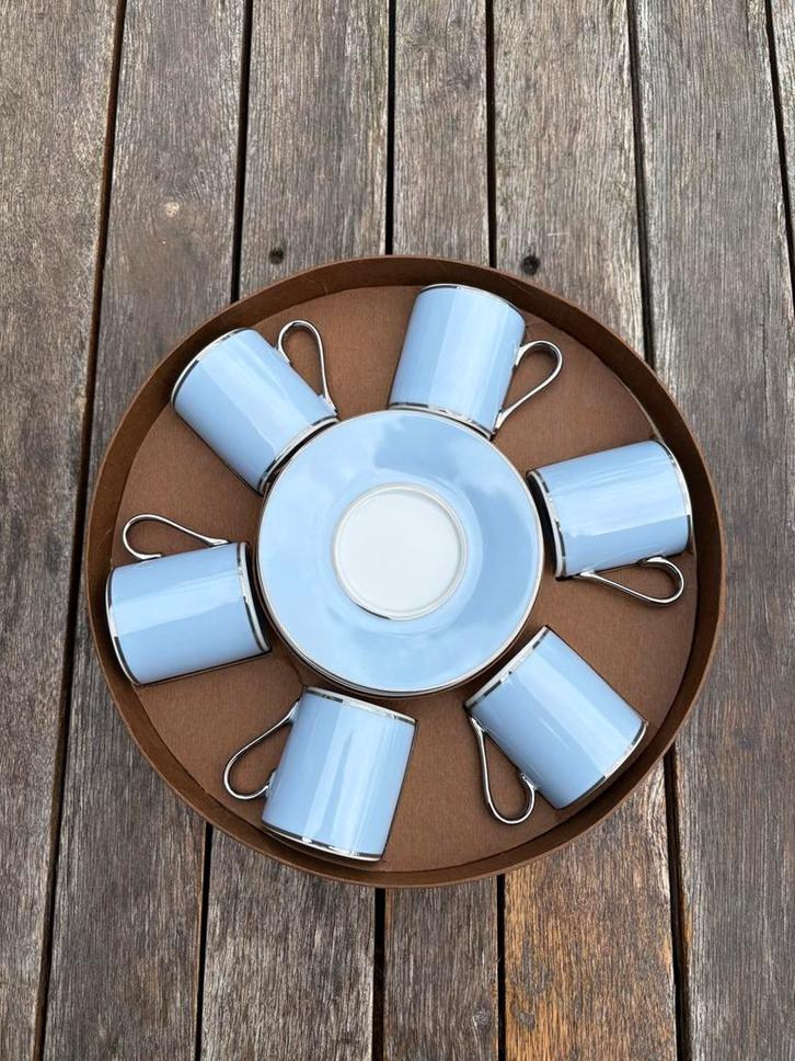 Espresso kop en schotels - Nieuw in doos!, Huis en Inrichting, Keuken | Servies, Nieuw, Kop(pen) en/of Schotel(s), Effen, Porselein