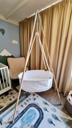 Leander hangwieg met driepoot, Kinderen en Baby's, Babywiegjes en Ledikanten, Ophalen, Zo goed als nieuw, Ledikant