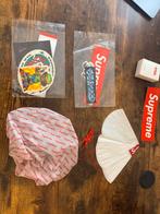 Supreme Shower Caps(2x), Paratrooper toy & Stickers!, Ophalen of Verzenden, Nieuw