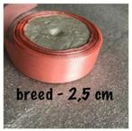 Lint - 2.5 cm breed x 780 Cm lengte - rozekleur, Ophalen of Verzenden, Zo goed als nieuw, Lint, Band of Elastiek