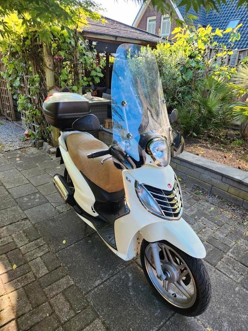 Malaguti Centro 125 motorscooter! (Vespa piaggio 125cc 180cc, Fietsen en Brommers, Scooters | Overige merken, Zo goed als nieuw