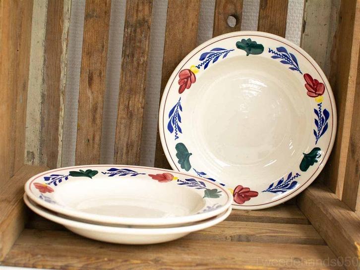 3 boerenbond borden 27177, Huis en Inrichting, Keuken | Servies, Gebruikt, Bord(en), Overige stijlen, Porselein, Ophalen of Verzenden