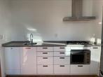 Mooie hoogglans witte Bruynzeelkeuken te koop, Huis en Inrichting, Keuken | Complete keukens, Ophalen, Gebruikt, Wit, Graniet of Steen