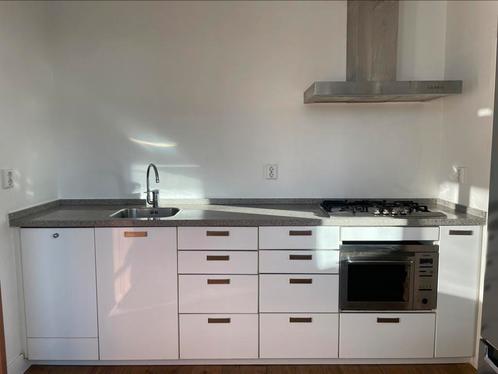 Mooie hoogglans witte Bruynzeelkeuken te koop, Huis en Inrichting, Keuken | Complete keukens, Gebruikt, Wit, Graniet of Steen