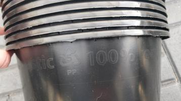 Bloempotten Kweek potten / plantenbakken van 9 of 10 liter beschikbaar voor biedingen