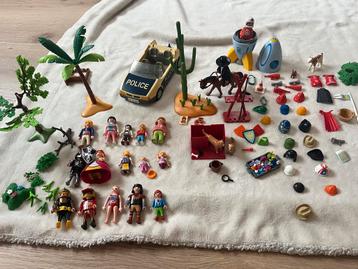 Losse Playmobil met een paar sets en vintage Playmobil beschikbaar voor biedingen