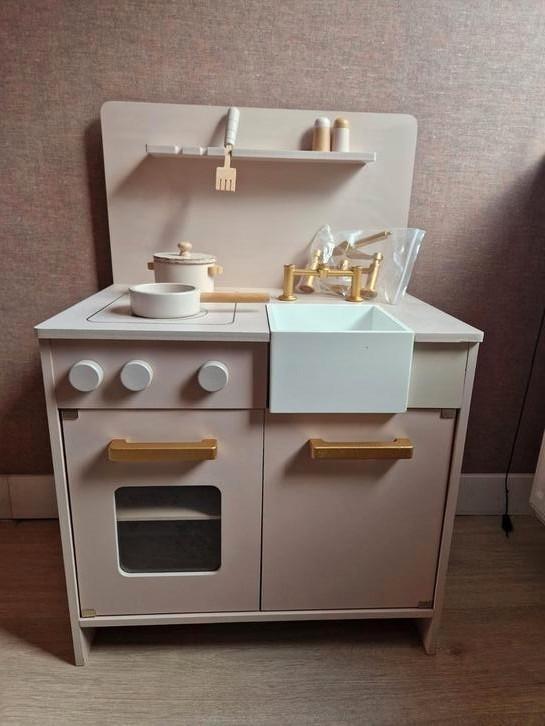 Petit amelie keukentje, Kinderen en Baby's, Speelgoed | Speelkeukens, Gebruikt, Ophalen of Verzenden