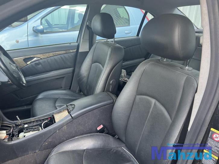 MERCEDES E KLASSE W211 sedan ZWART leer elektrisch, Auto-onderdelen, Carrosserie en Plaatwerk, Deur, Mercedes-Benz, Gebruikt, Ophalen