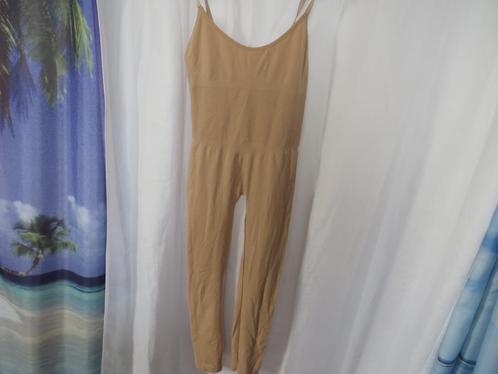 huidkleur stretch jumpsluit mt l, Kleding | Dames, Ondergoed en Lingerie, Overige typen, Beige, Ophalen of Verzenden
