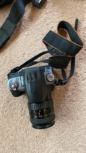 Sony a330 met 2 lenzen, oplader en loweprotas moet weg! beschikbaar voor biedingen