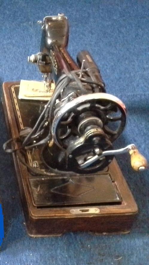 Singer antieke naaimachine EC 237501, Antiek en Kunst, Antiek | Naaimachines, Ophalen