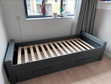 Woood bed Dennis grijs met bedlade beschikbaar voor biedingen