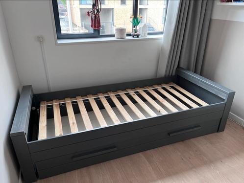 Woood bed Dennis grijs met bedlade, Huis en Inrichting, Slaapkamer | Bedden, Gebruikt, Eenpersoons, 90 cm, 200 cm, Hout, Grijs