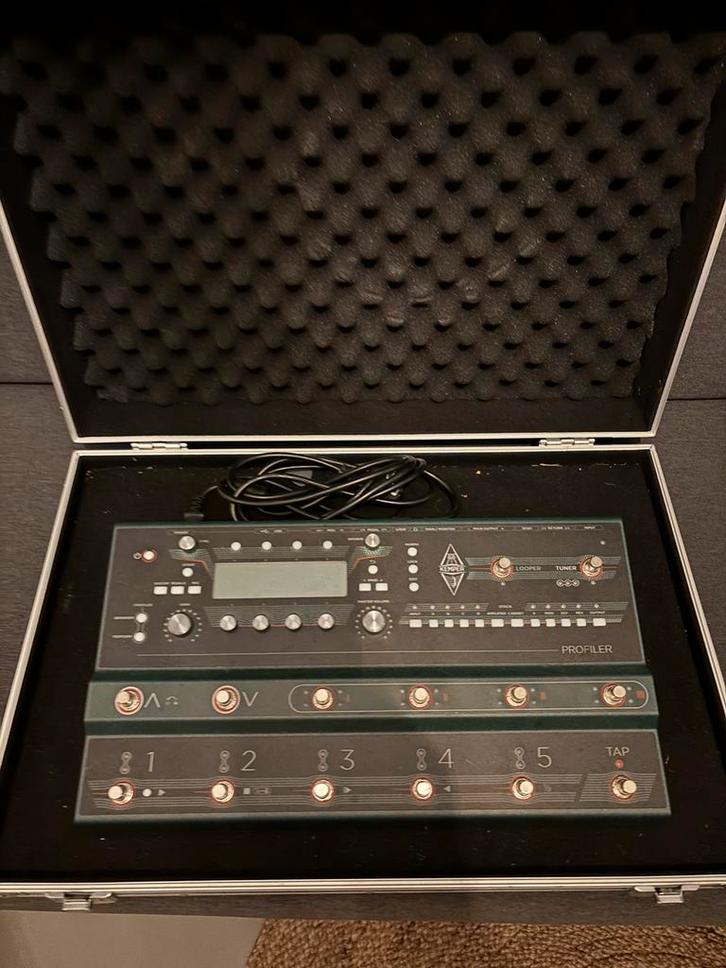 Kemper profiler stage + flightcase koffer + originele doos, Muziek en Instrumenten, Effecten, Zo goed als nieuw, Multi-effect