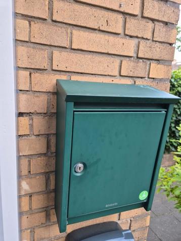 Brievenbus * Brabantia * groen beschikbaar voor biedingen