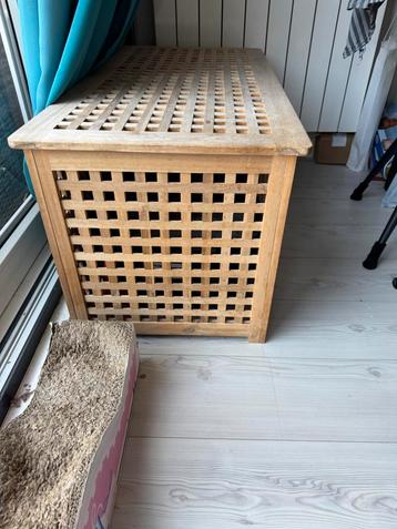 Houten Kattenbak Overkapping beschikbaar voor biedingen