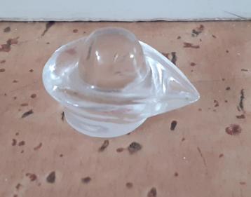 Bergkristallen yoni bergkristal vrouwelijk symbool edelsteen beschikbaar voor biedingen