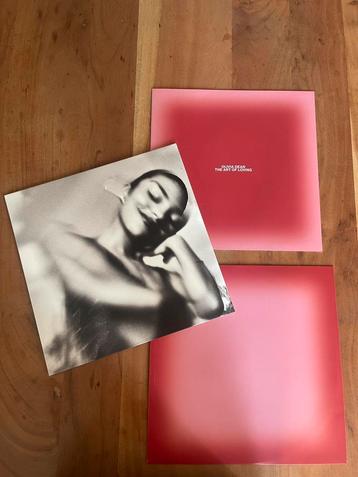 Nieuw | Olivia Dean Limited Edition The Art Of Loving beschikbaar voor biedingen